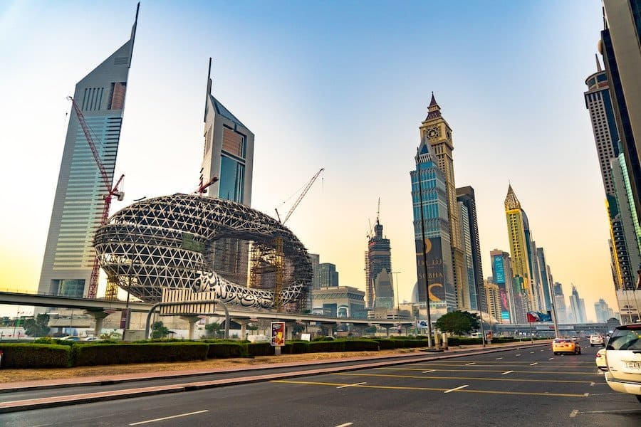 Stadtrundfahrt im Hop-on-Hop-off-Bus in Dubai